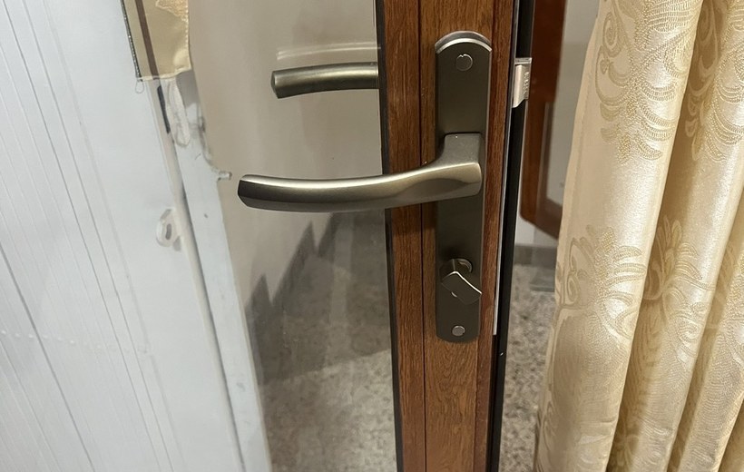 Phụ kiện cửa quyết định độ bền như thế nào?
