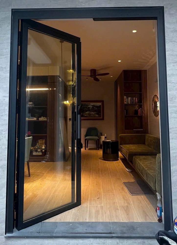 Cửa nhôm kính hoàn thiện